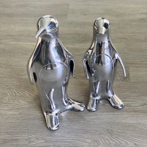 Decorative penguins